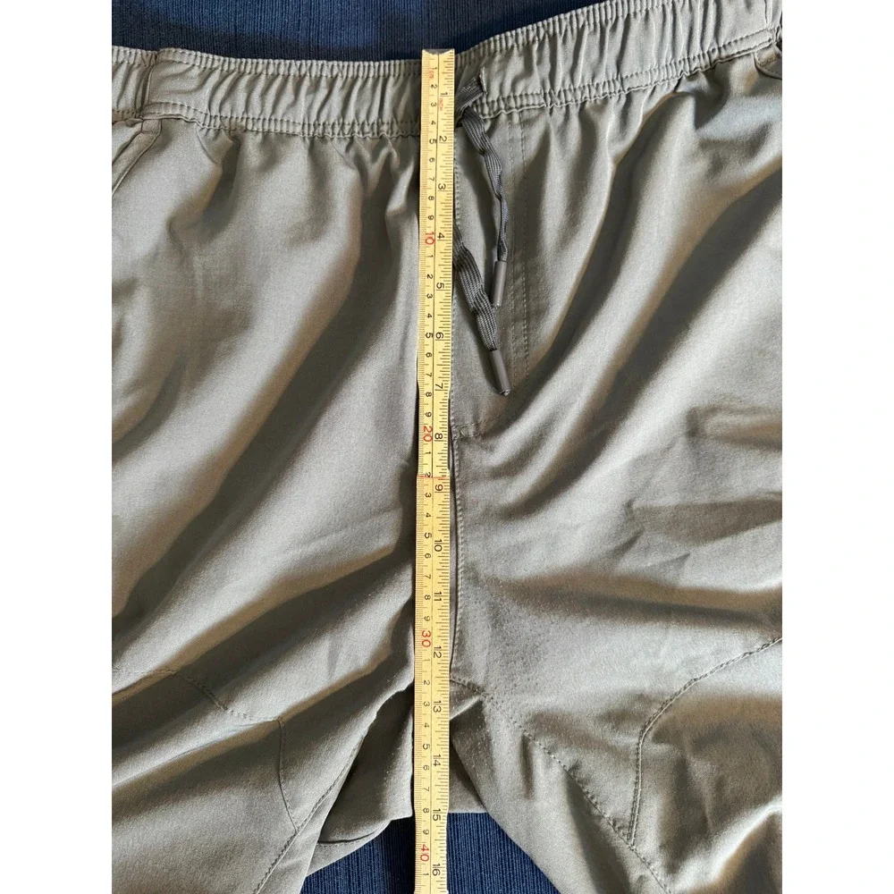 Gerry Shorts XL Gray Mens Athletic Hiking Stretch Cargo Pockets Gorpcore Utility